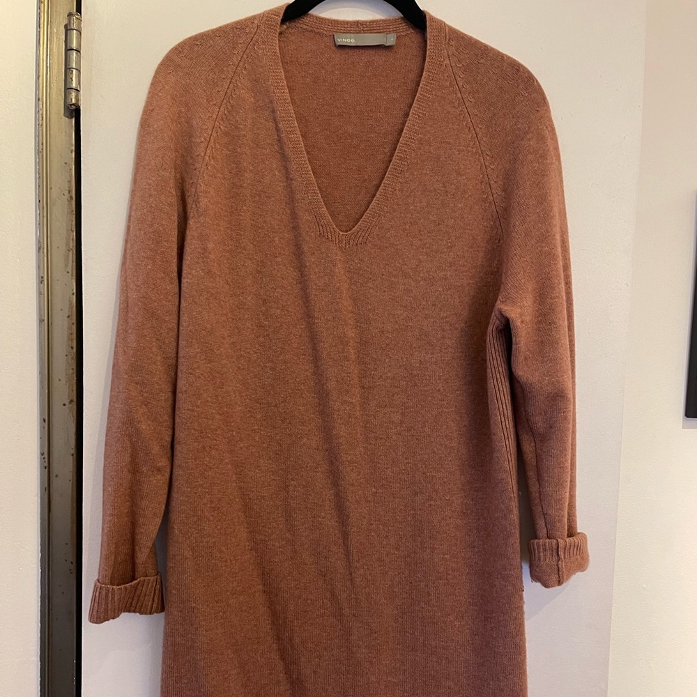 VINCE V-neck wool/cashmere sweater dress in dusty rose